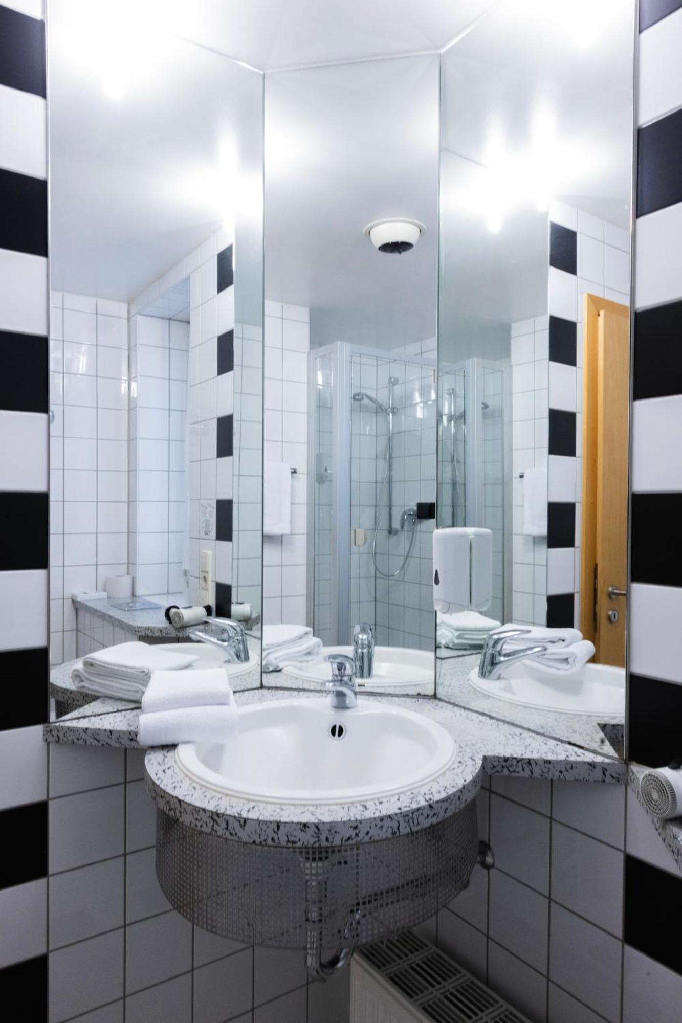 C-You Hotel Chemnitz Ngoại thất bức ảnh